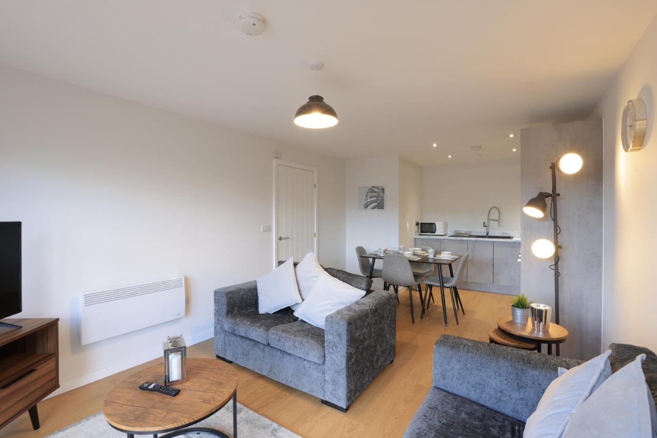 Southbank Leeds Apartment. New! With Free Parking Luaran gambar